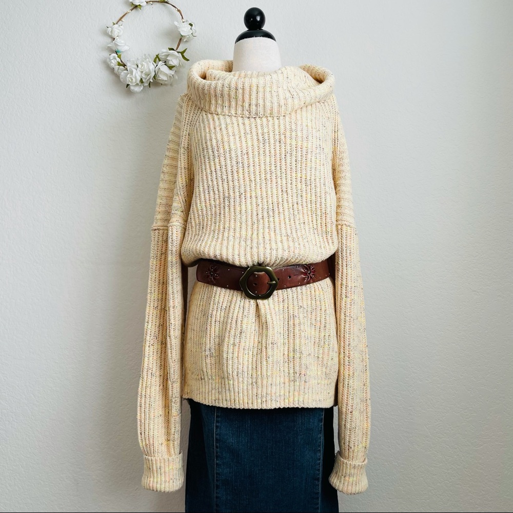 Free People Oversized Pullover Sweater - Picture 2 of 14